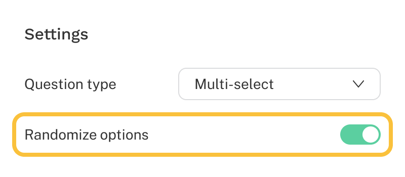 A question settings panel is showing the randomization setting turned on.